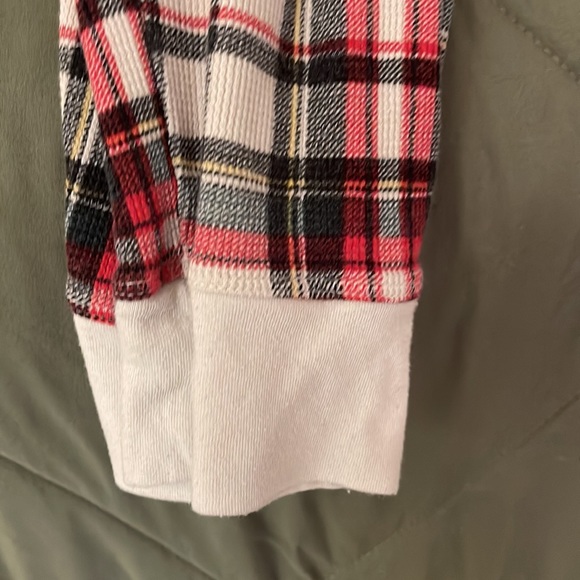 Victoria’s Secret Red Plaid Matching Set Pajamas Women’s Size Medium - Picture 7 of 9